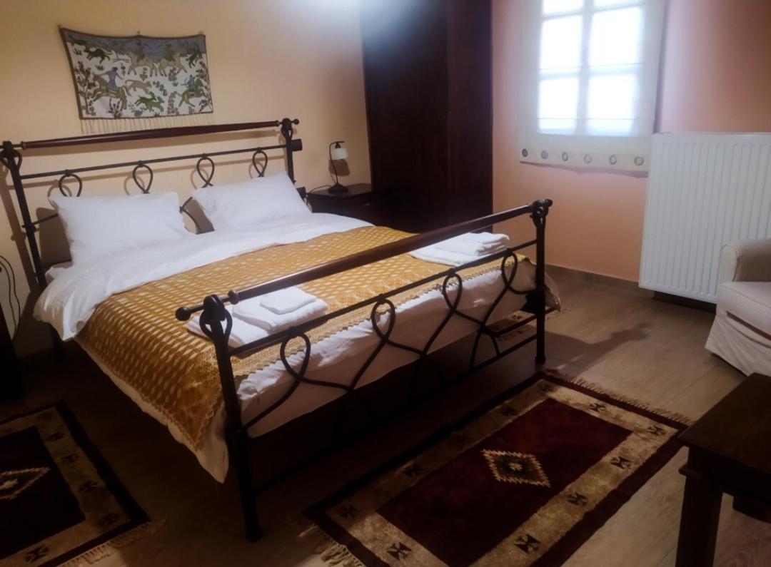 Αρχοντικό Βογιάρου Hotel คาลาริทส์ ภายนอก รูปภาพ